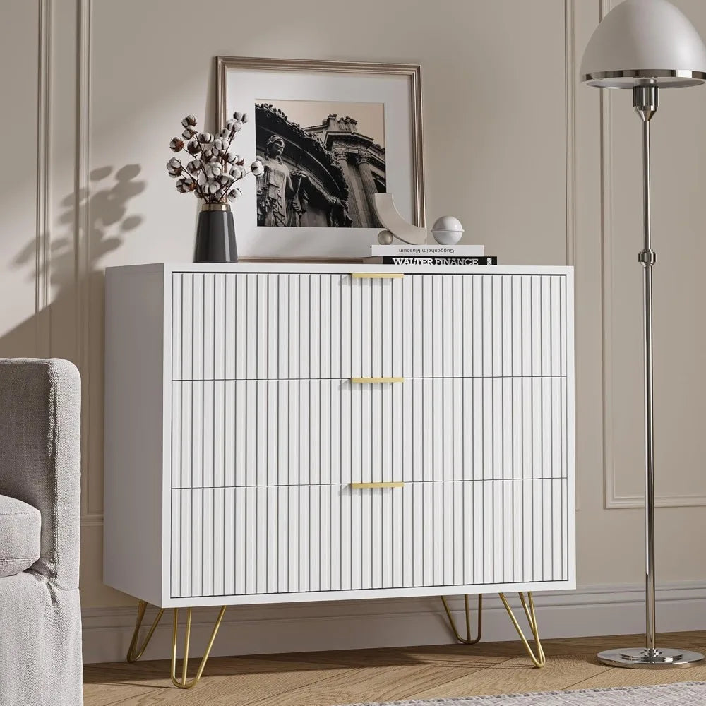 3 Piece Bedroom Set With 6 Drawer Dresser And 3 Drawer Nightstands