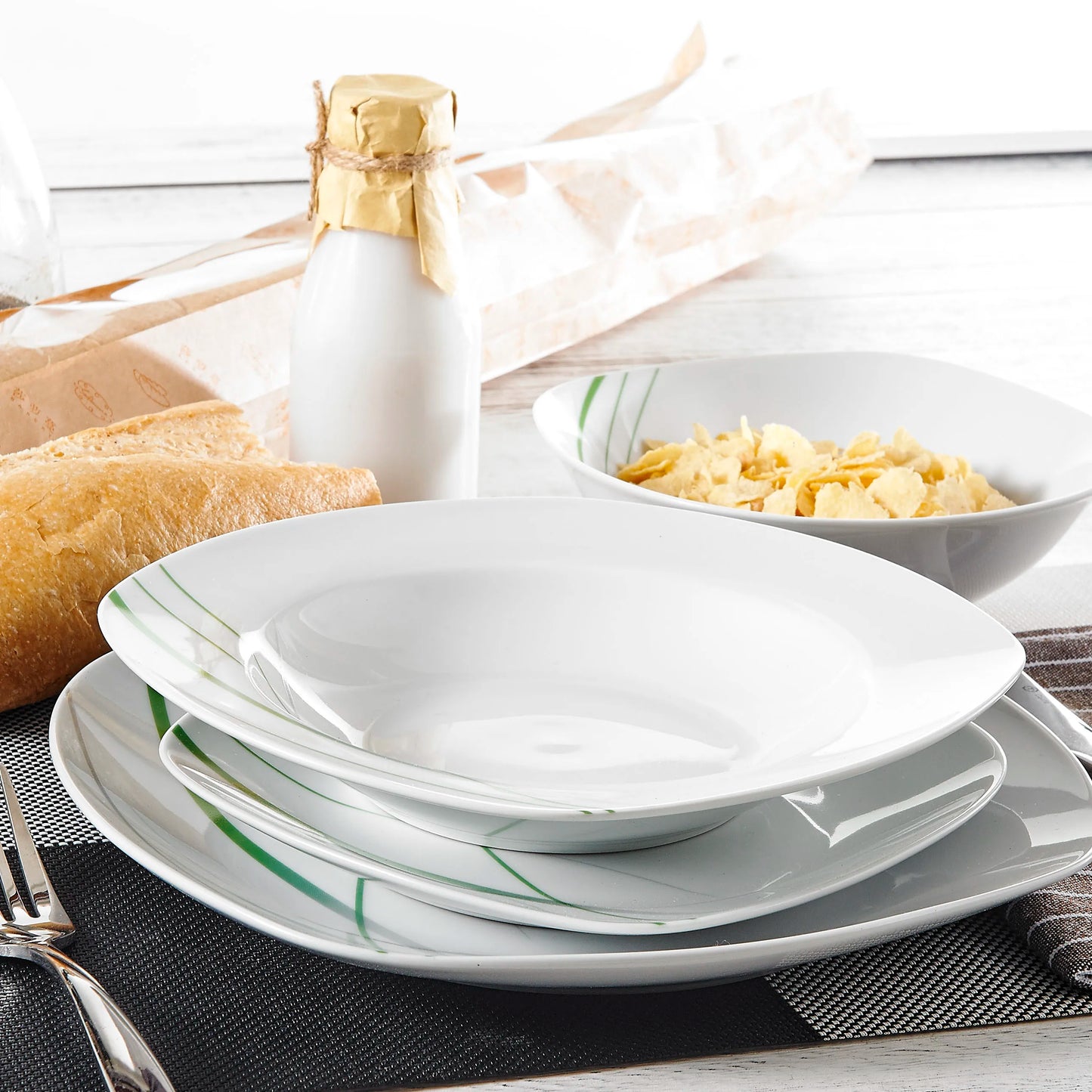 MALACASA Porcelain Dinnerware Set For Everyday Dining
